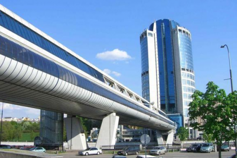 Торгово-пешеходный мост через Москва реку 